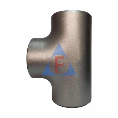 Tee konċentriku bla xkiel tat-titanju