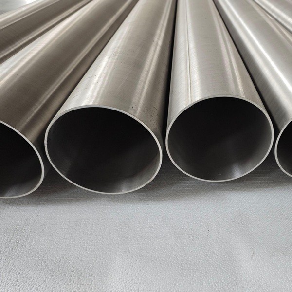 Pajp iwweldjat tat-titanju gr12